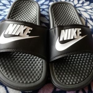 Womens Nike sandals